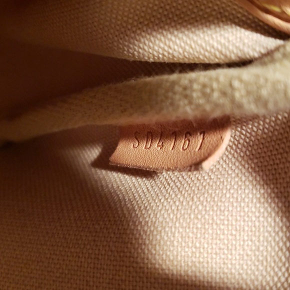 Louis Vuitton Eva Damier - Picture 5 of 6